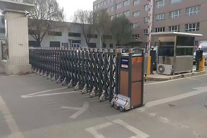 穩(wěn)定運(yùn)行安全防盜小區(qū)電動伸縮門