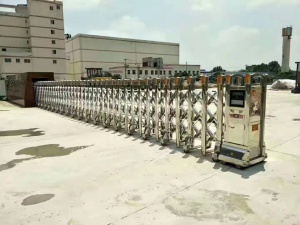 不銹鋼電動伸縮門