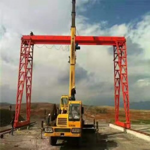龍門起重機(jī)